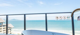 Yi Shu Jing Pin Holiday Hotel