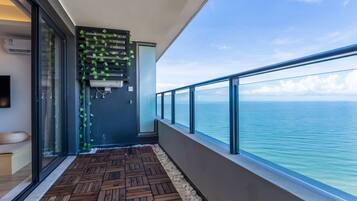 Deluxe Room, Sea View | Balcony