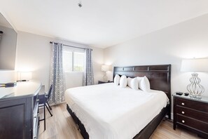 1 chambre, fer et planche à repasser, accès Internet, draps fournis