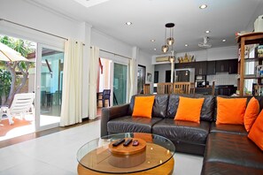 Smart-TV, Bücher, Musikbibliothek, Videothek