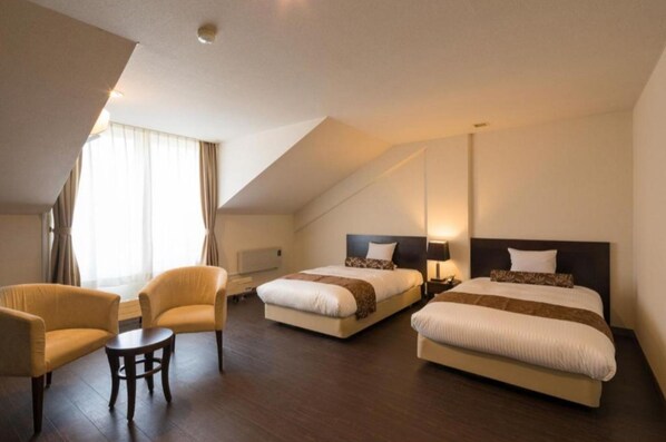 1 habitación, escritorio, wifi gratis y ropa de cama