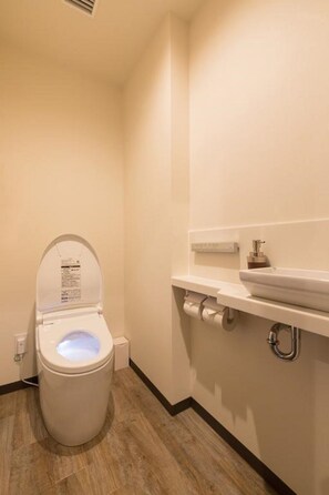 Hårtørrer, håndklæder