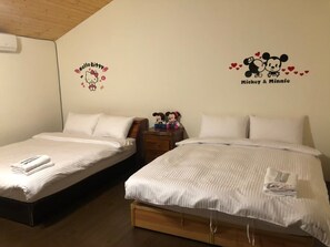 Casa básica, 5 habitaciones | Muebles diferentes, escritorio, cortinas blackout y wifi gratis