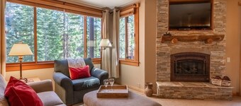 Ski-In/Ski-Out Condo near Rec Center
