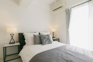 1 slaapkamer, een bureau, een strijkplank/strijkijzer, gratis wifi