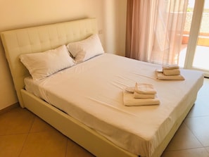 2 bedrooms, WiFi, bed sheets