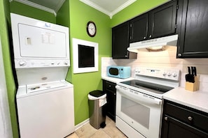 Condo, 2 Bedrooms | Private kitchen