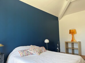 2 slaapkamers, een strijkplank/strijkijzer, wifi, beddengoed