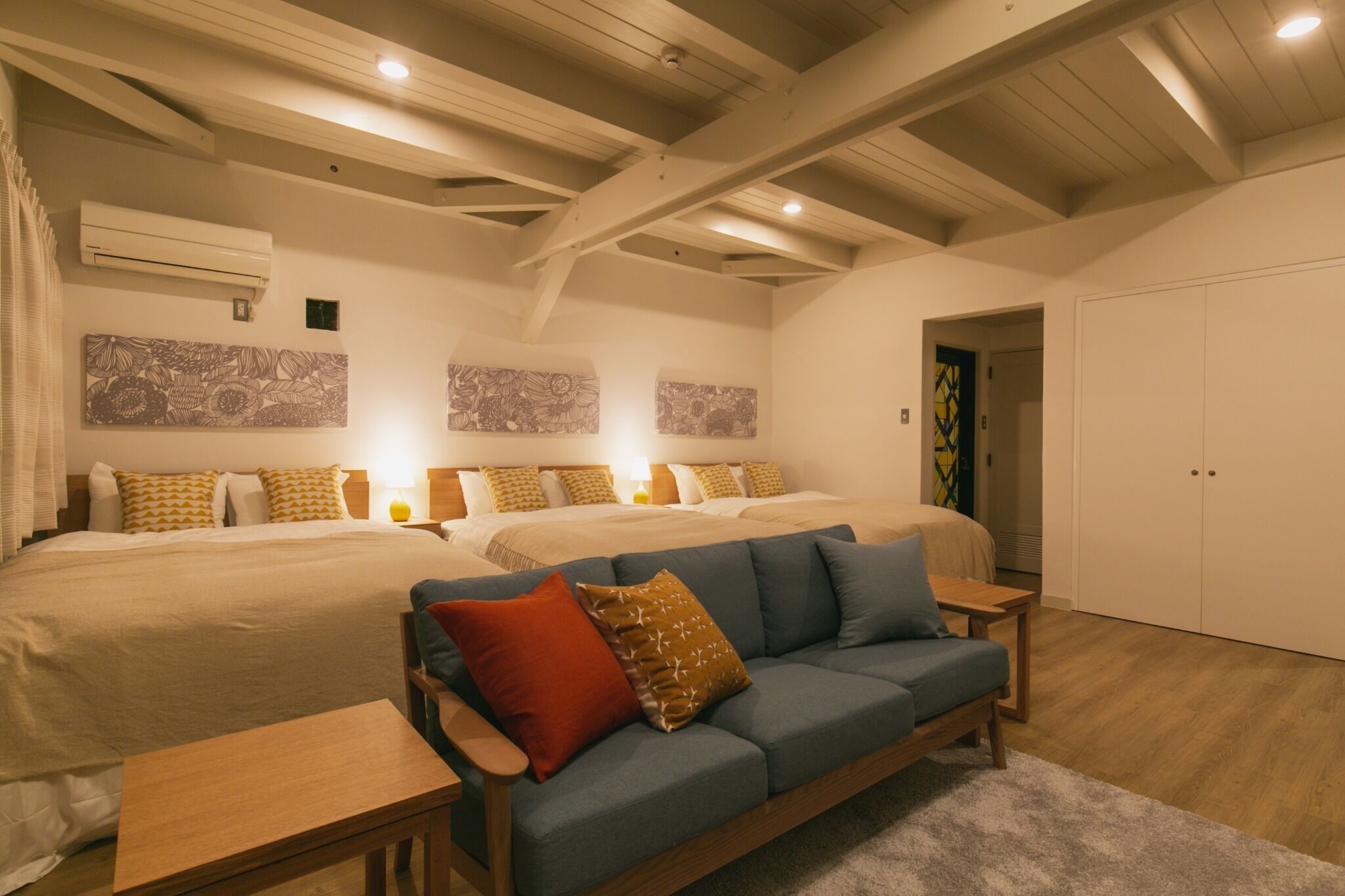 1 habitación, escritorio, tabla de planchar con plancha y wifi gratis 