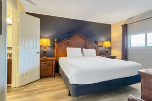 1 habitación, tabla de planchar con plancha, internet y ropa de cama 