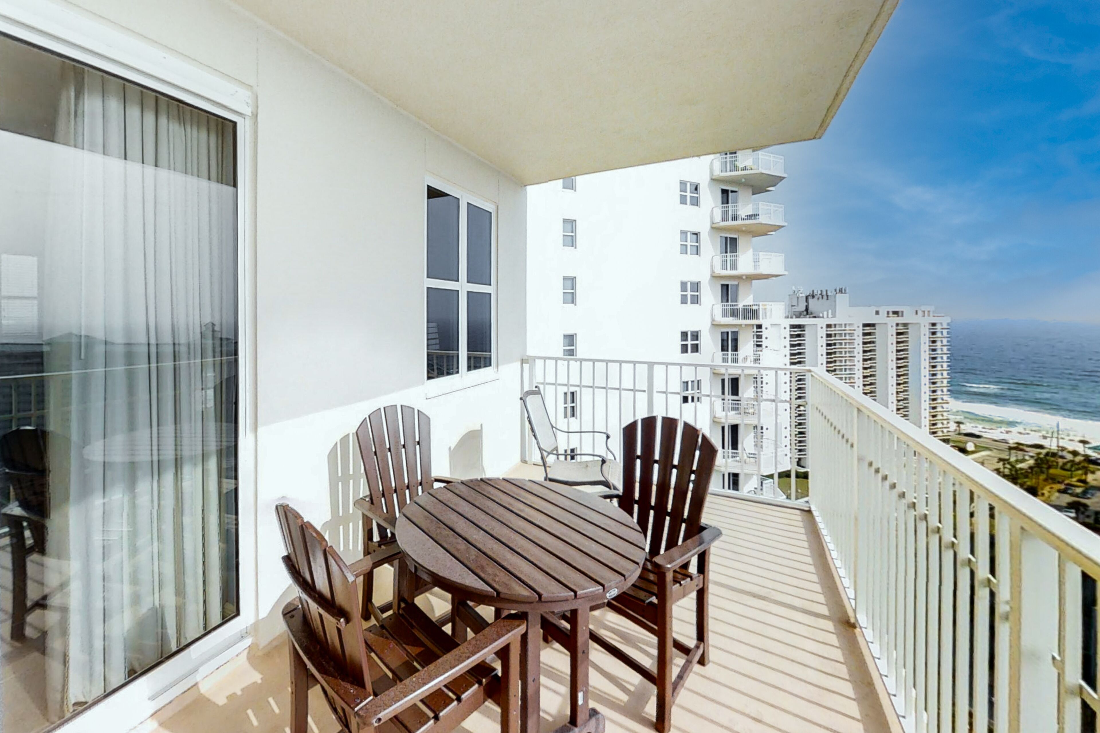 Spacious 18th-floor condo w/furnished balcony, shared heated pool, gym, & more