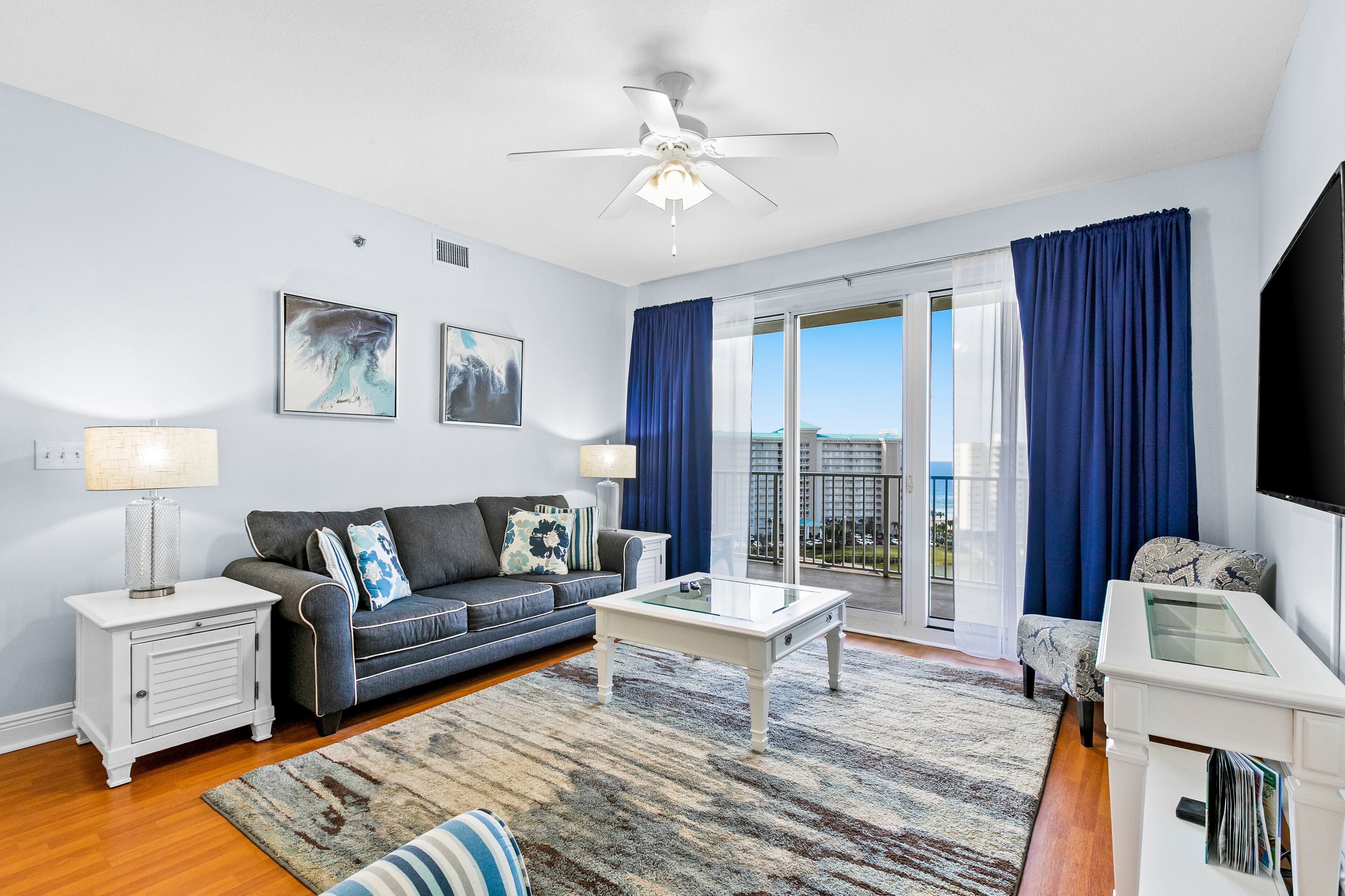 Fernseher, DVD-Player, Videothek