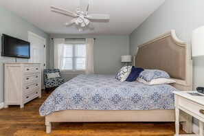 4 bedrooms, Internet, bed sheets