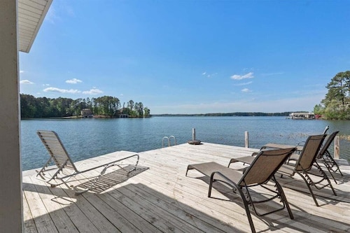 Blue Pointe | Amazing sunset views| Fabulous flat lot| Pet Friendly (Fee)
