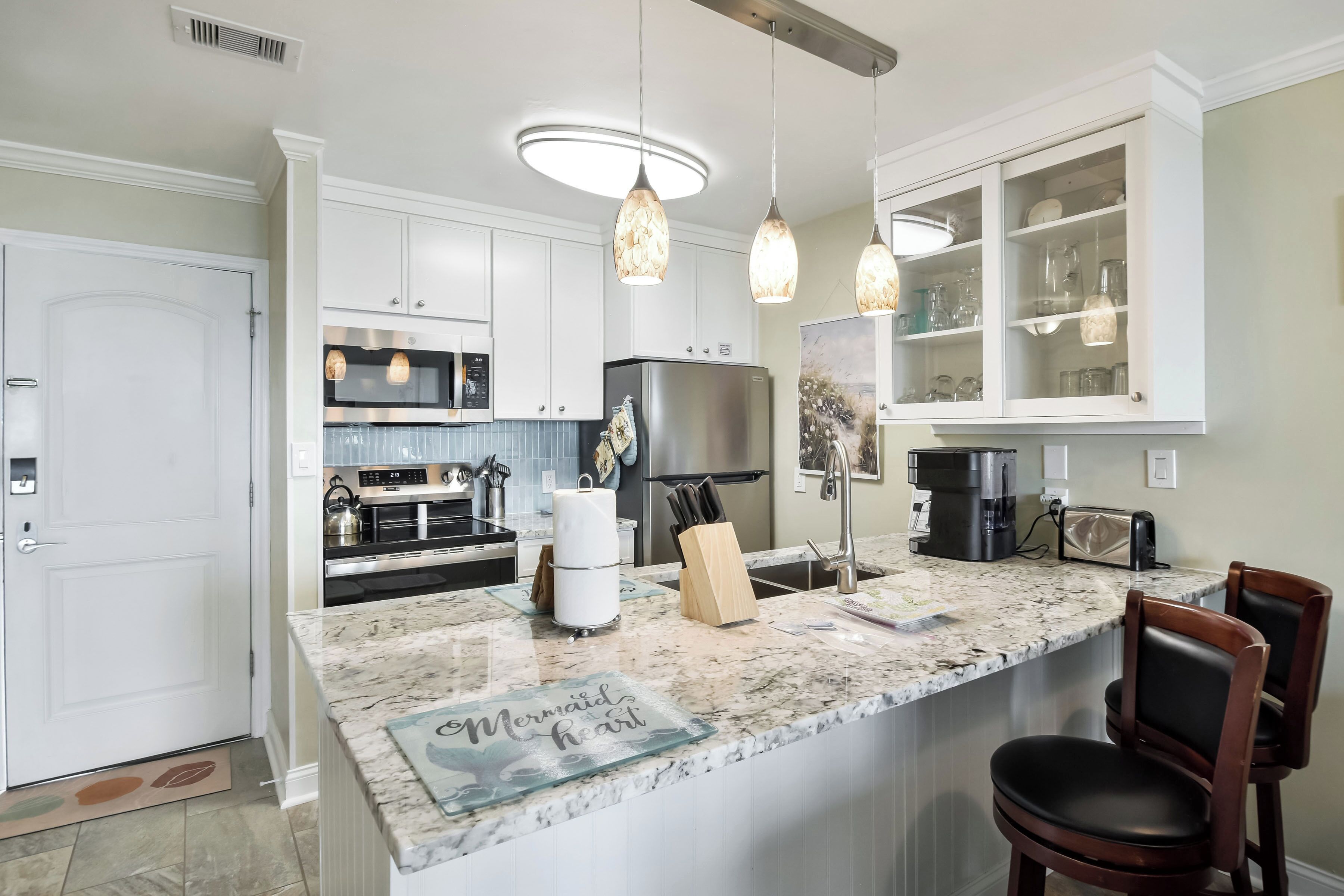 Fridge, oven, paper towels