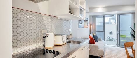 Fridge, microwave, oven, stovetop