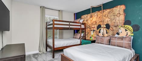 Plush Bedroom of the Townhouse in Kissimmee Florida - Smart TV and Netflix - Comes with a bunk beds and a double bed - Dressed in true Micky Mouse fashion - Kids will love turning this dorm into a magic kingdom of their own