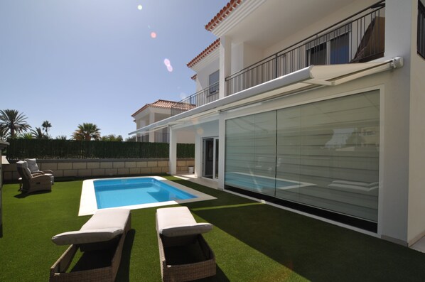 Alberca al aire libre 