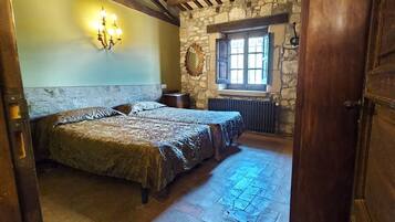 3 bedrooms, free WiFi, bed sheets