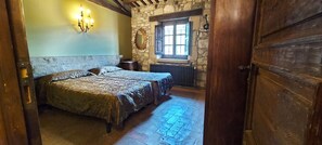 3 habitaciones, wifi gratis y ropa de cama 