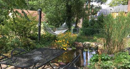 5 miles to Cuyhoga National Park & Blossom Music Center