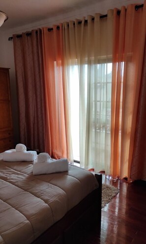 5 camere, ferro/asse da stiro, Wi-Fi, lenzuola