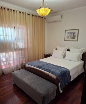 5 Schlafzimmer, Bügeleisen/Bügelbrett, WLAN, Bettwäsche