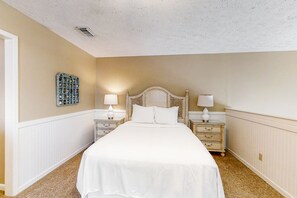 2 chambres, fer et planche à repasser, accès à Internet, literie fournie