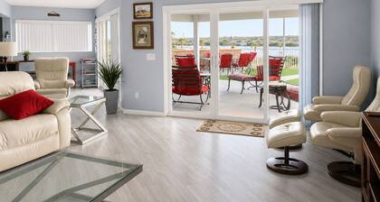 RIVERFRONT RUBY RED HOME & SPA & PRIVATE DOCK & INLET FUN!
