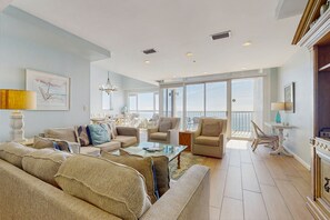 Fernseher, DVD-Player, Videothek