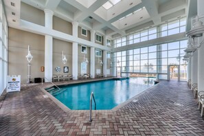 Una piscina techada