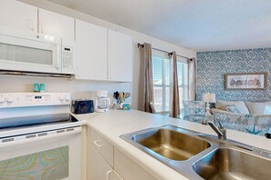 Fridge, microwave, oven, stovetop