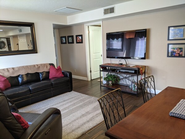 TV, DVD-spiller, fotballspill og bordtennis