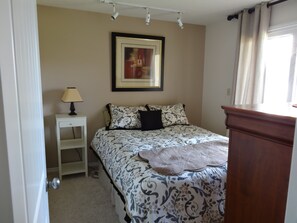 2 habitaciones, cuna de viaje, wifi y ropa de cama 