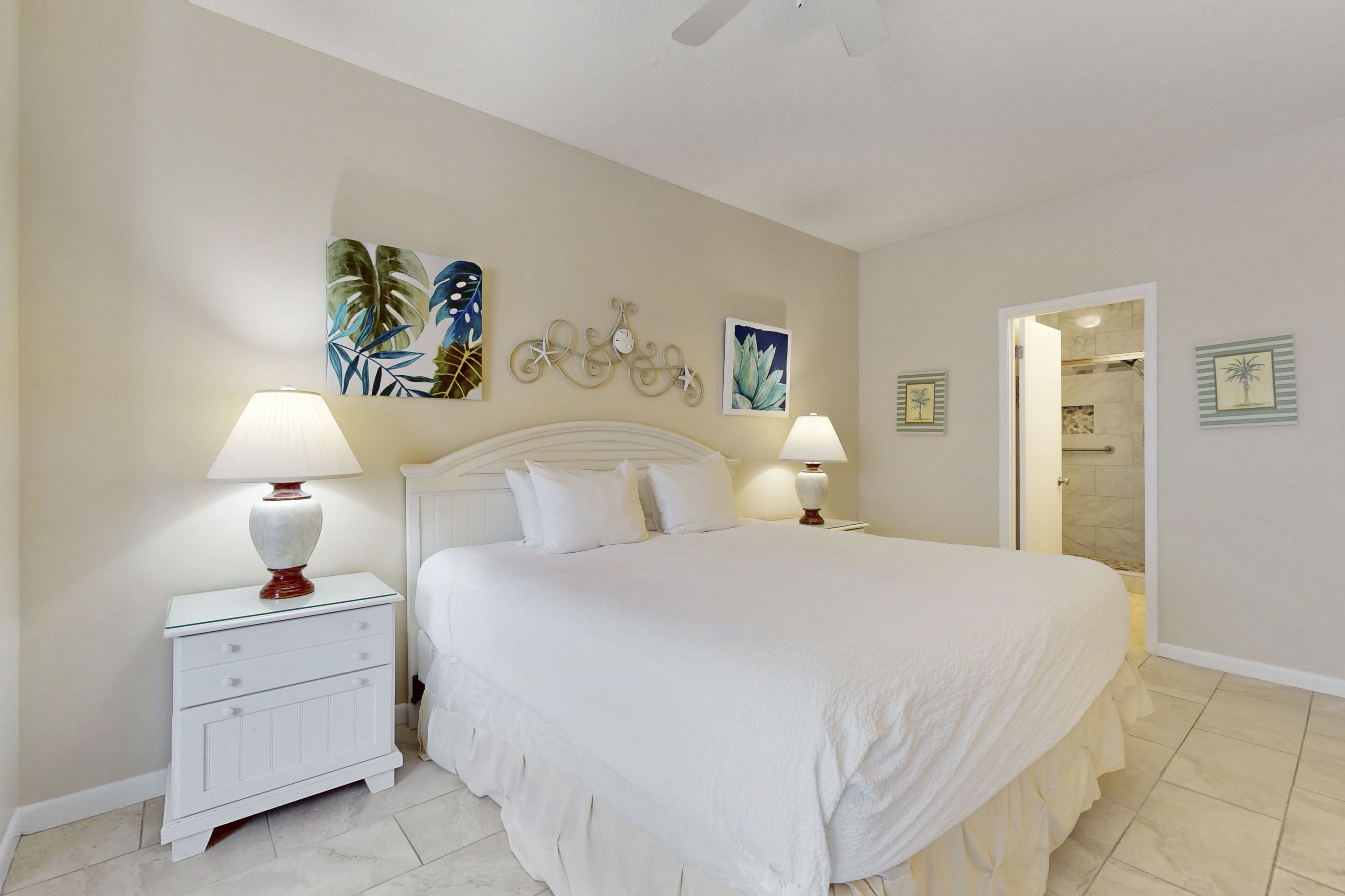 2 slaapkamers, een strijkplank/strijkijzer, internet, beddengoed