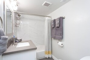 Hair dryer - Epic Patio, Comfortable, Seconds to Beach, Toys! (San Diego)
