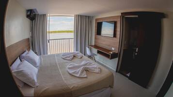 필로우탑 침대, 미니바, 무료 WiFi, 침대 시트