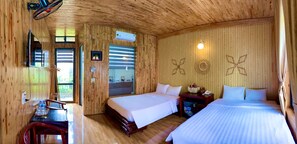 デラックス 4 人部屋 | 高級寝具、羽毛の掛け布団、セレクト コンフォート製ベッド、ミニバー