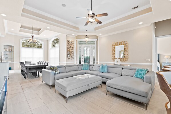 TV, fireplace, DVD player, video library - Spacious, Beachfront Home, Stunning Views, Private Pool (Destin)