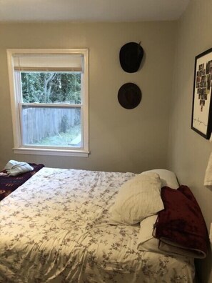 1 makuuhuone, silitysrauta/-lauta, Wi-Fi, vuodevaatteet