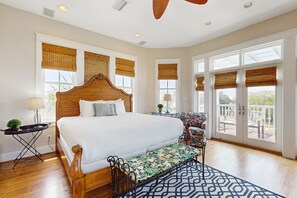 3 bedrooms, iron/ironing board, Internet, bed sheets - Located at Destin Pointe, Short Walk to the Beach, Minutes from Entertainment (Destin)