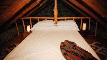 1 bedroom, bed sheets