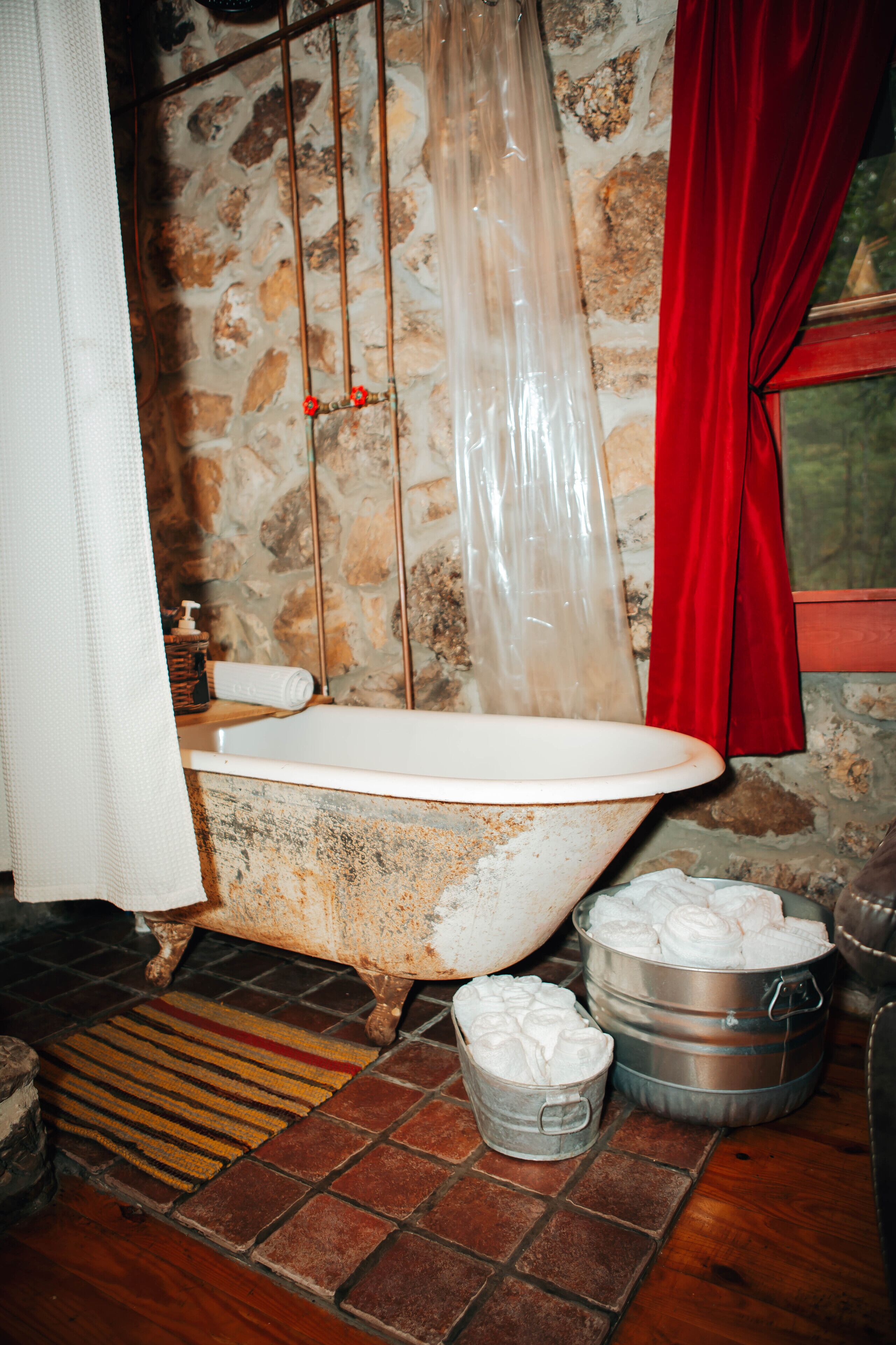 Combined shower/tub, towels, soap, shampoo