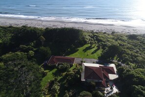 Exterior - Cameron's Beach Front (Camerons)