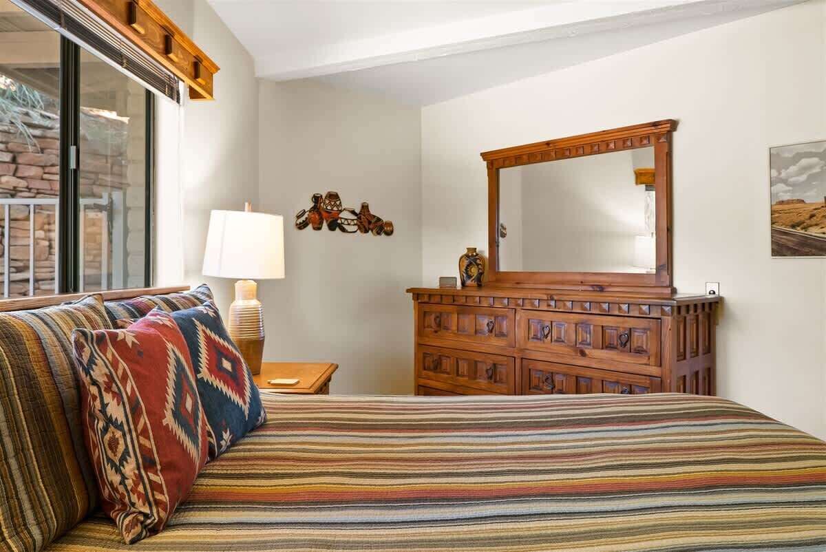 3 habitaciones, tabla de planchar con plancha y wifi gratis 