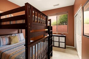 3 bedrooms, desk, iron/ironing board, free WiFi - Lovely Home w/ Hot Tub in Golf Resort! - S014 (Sedona)