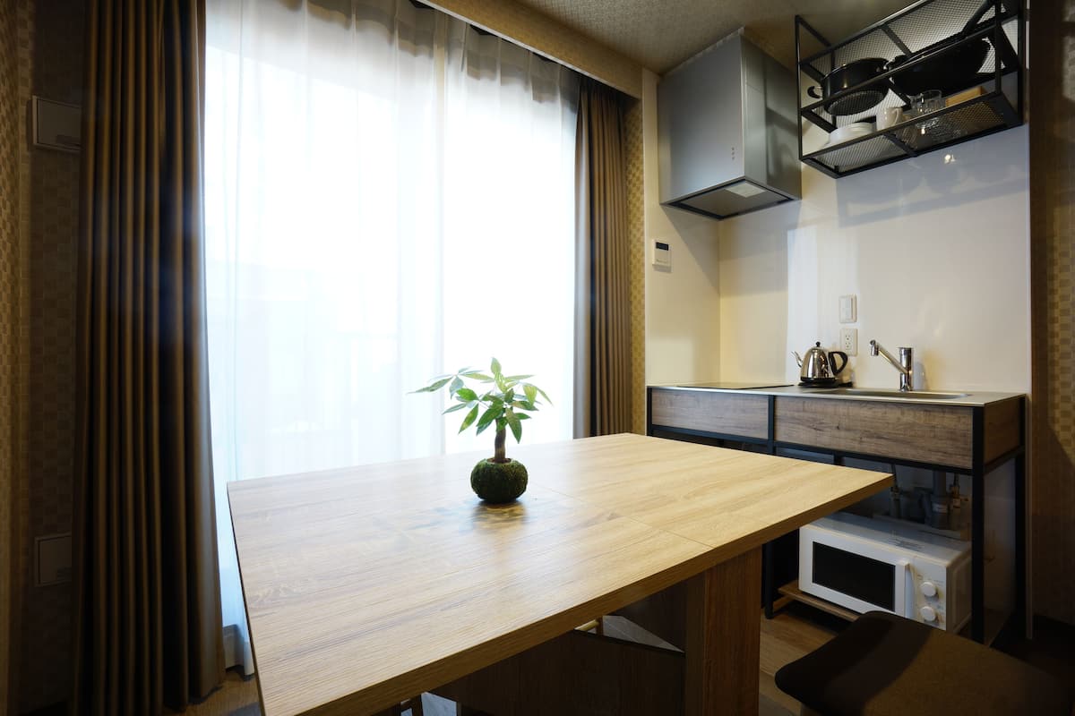 superior triple room | in-room dining