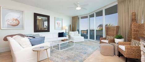 تلفزيون ذكي، مشغل دي في دي، تنس طاولة، كُتُب