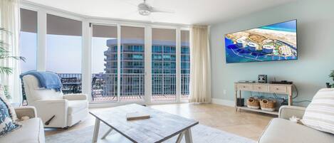 Smart-TV, DVD-Player, Tischtennisplatte, Bücher