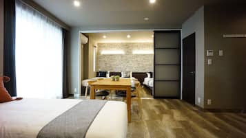 Superior Room for 5 People | Laptop workspace, iron/ironing board, WiFi (free)